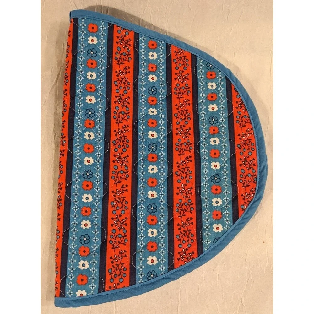 4 Placemats Quilted Oval Floral Cottage Prairie Boho Grandma Core Granny Set Vtg